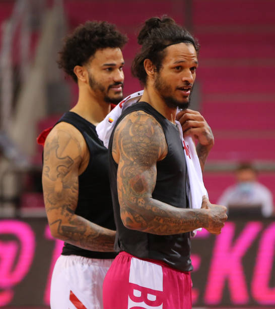 整个赛季 整个赛季