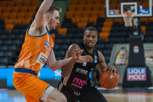 老头压哨绝 老头压哨绝