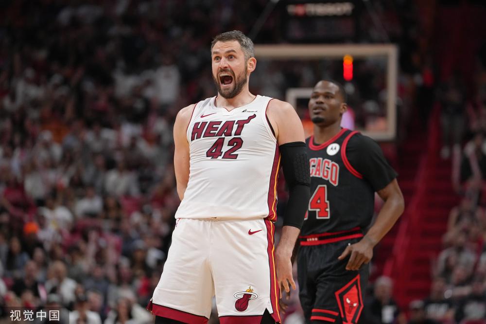 旗鼓相当的 旗鼓相当的