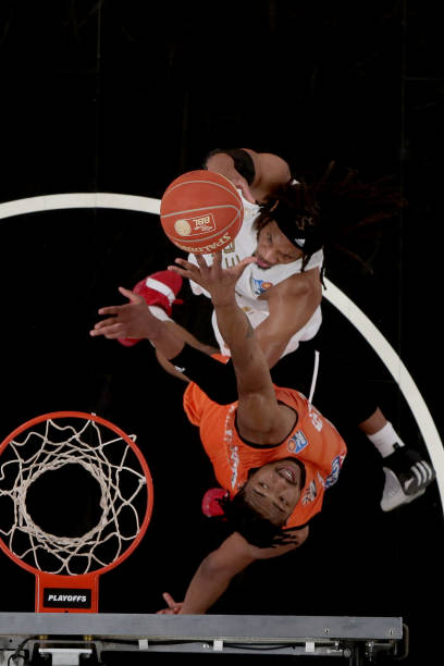 球员的两极 球员的两极